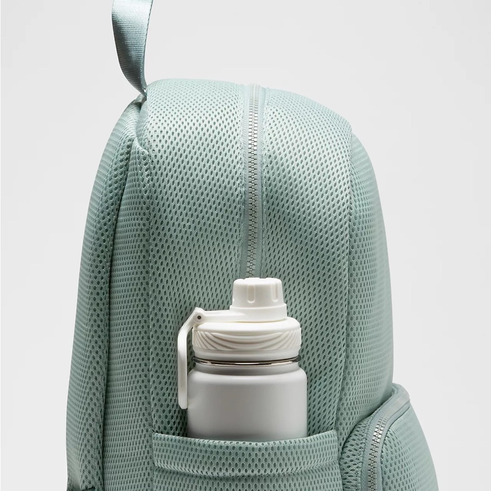 Lululemon Everywhere Backpack 22L Knit Mesh- Crater Blue - Picture 9 of 11